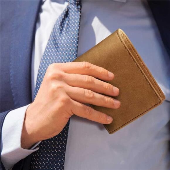 Minimalist Brown Leather RFID Protected Bi-Fold Wallet for Men, Husbands - Picture 5 of 7